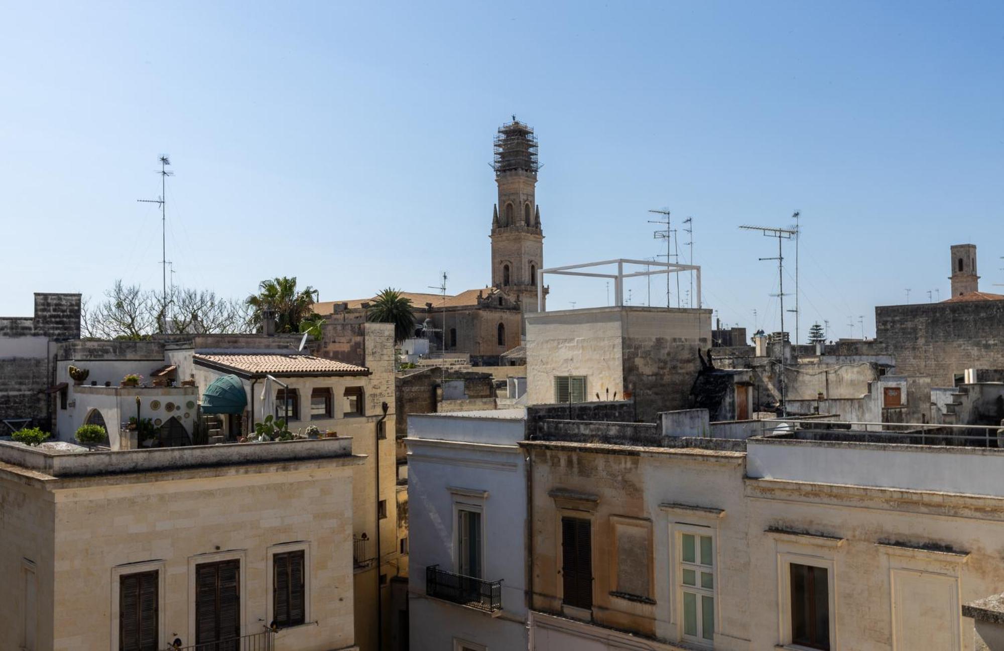Palazzo Della Contessa - Suites & Breakfast Lecce Exterior photo